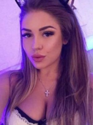Знакомства в Зеленограде — Арина, 23 лет